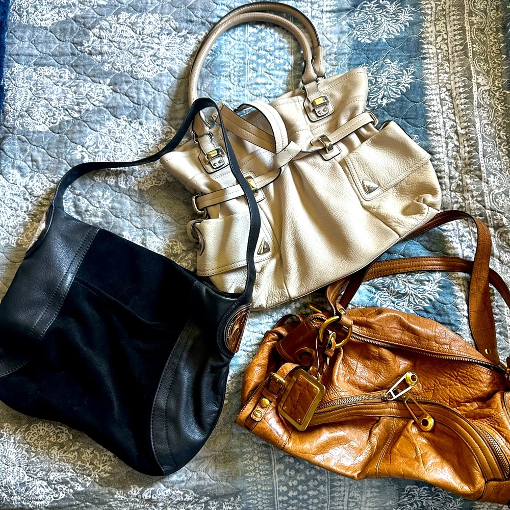B. Makowsky Purses. 🩶🩵
